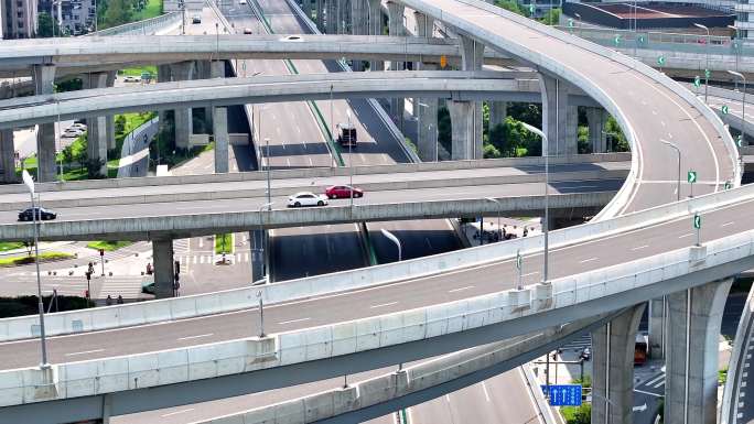 航拍高架桥快速通道车流隧道高楼素材