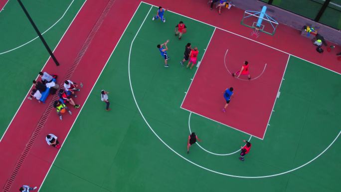 体育公园篮球比赛