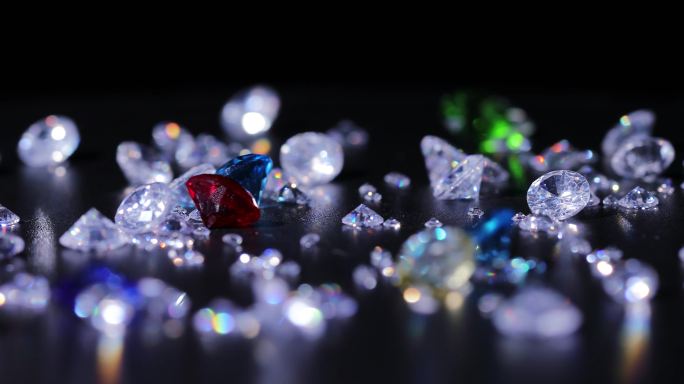 晶莹剔透璀璨夺目的钻石珠宝首饰宝石