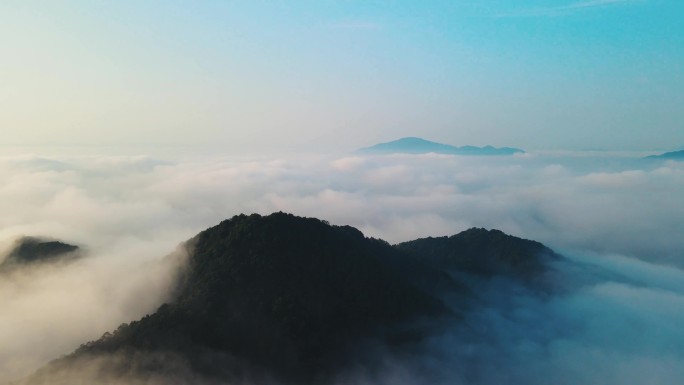 航拍壮观山顶云海自然风光