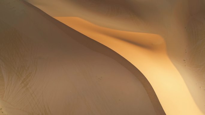 航拍沙漠大漠夕阳日出沙石黄昏银川宁夏沙漠