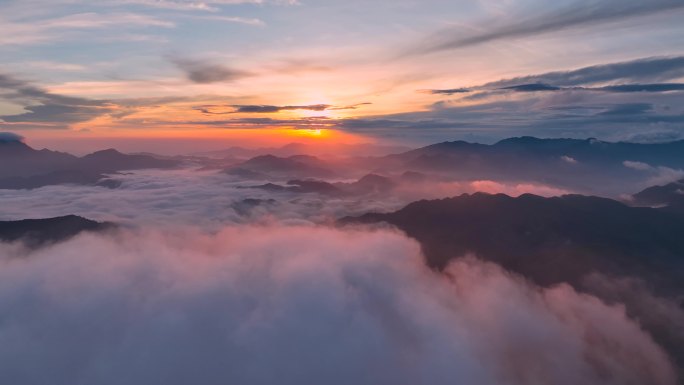 茂名信宜大喊地日出穿云航拍