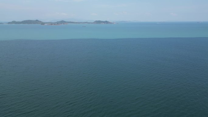 深圳大鹏半岛海水分界线景观