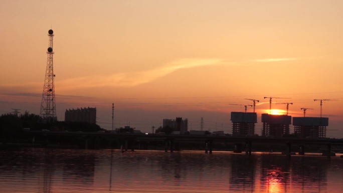 夕阳水边晚霞晚霞日落长河落日圆河边落日