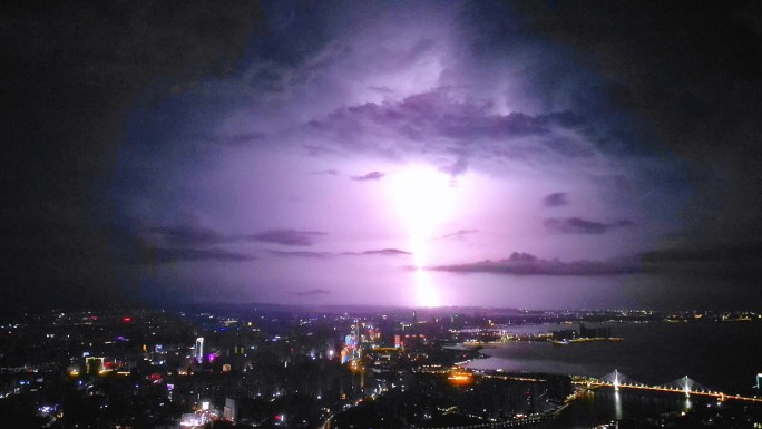 夜空闪电 雷电视频素材 霹雷雷电划破乌云