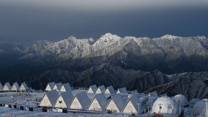 雅安牛背山营地雪景延时摄影