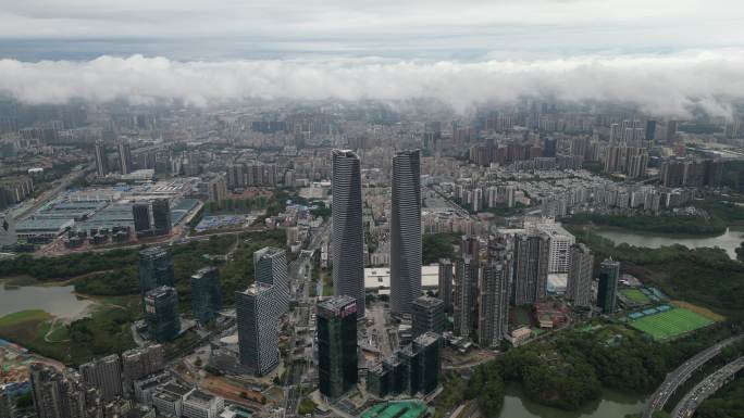 深圳龙岗区坂田星河双子塔平流雾云海