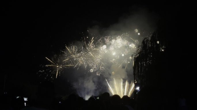 烟花秀 新年春节旅行volg烟花燃放实拍