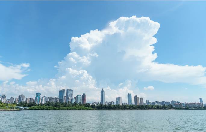 海口城市天际线云层延时视频