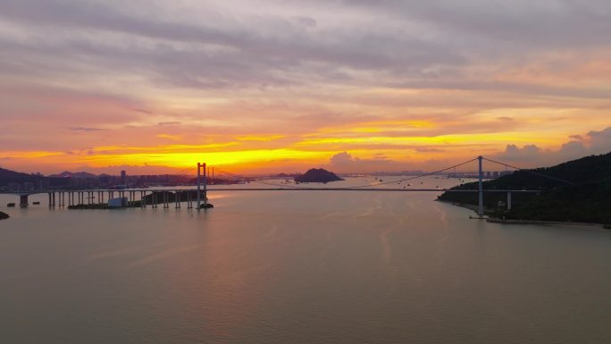 航拍壮观晚霞的珠江和虎门大桥3