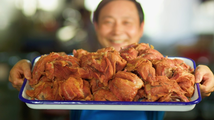 煮肉卤汤羊肉大骨头汤卤肉香肠加工制作