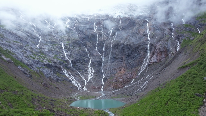 梅里雪山冰湖