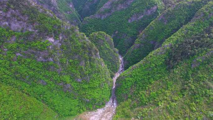 山间峡谷