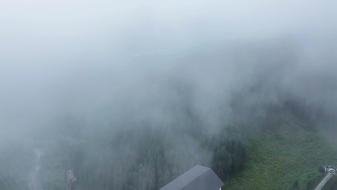 什邡龙门山蓥华山航拍素材—云雾钟鼎寺