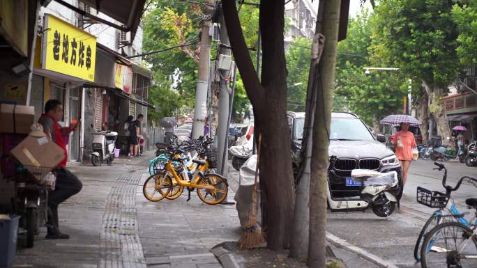 行走在武汉老城区巷子第一视角武汉人文景观