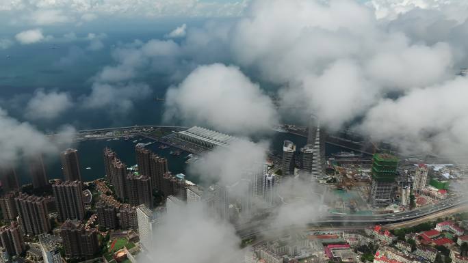 青岛邮轮母港平流雾蓝天白云穿云航拍