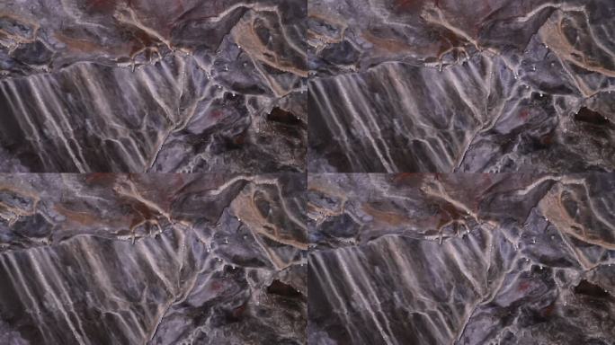 桂林喀斯特地貌溶洞里的钟乳石