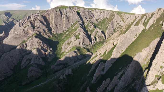 甘加秘境白石崖峡谷