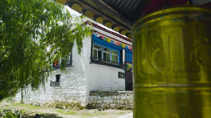 高原特色建筑 藏式藏族特色建筑 红白建筑