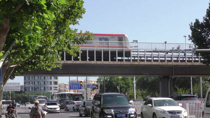 城市交通早起上班族忙碌快节奏都市街道骑车