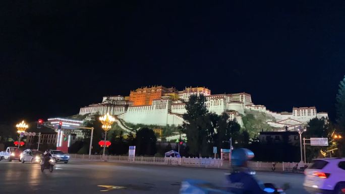 西藏布达拉宫夜景延时摄影