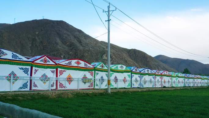 闹市 白色 花纹 西藏节日 高原节日