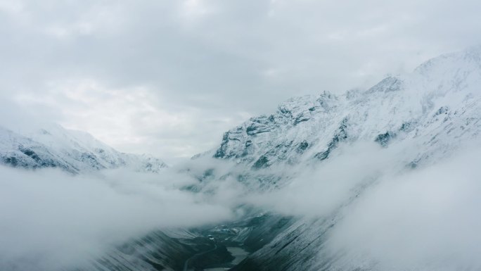 山谷 大山 山体 雪山 山顶