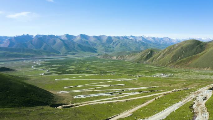 挖土机 挖掘机 要致富先修路旅游景区修路