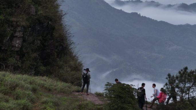 广西金秀大瑶山平兰顶徒步航拍5