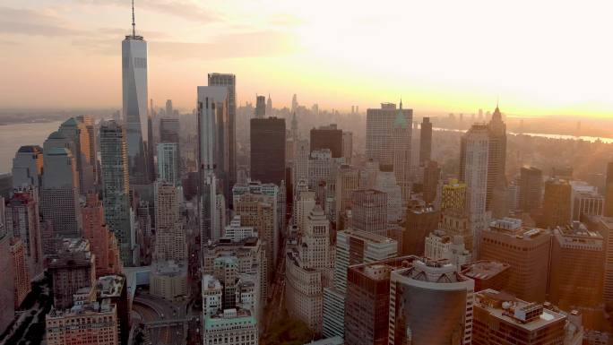 航拍纽约曼哈顿摩天大楼哈德逊河日出天际线