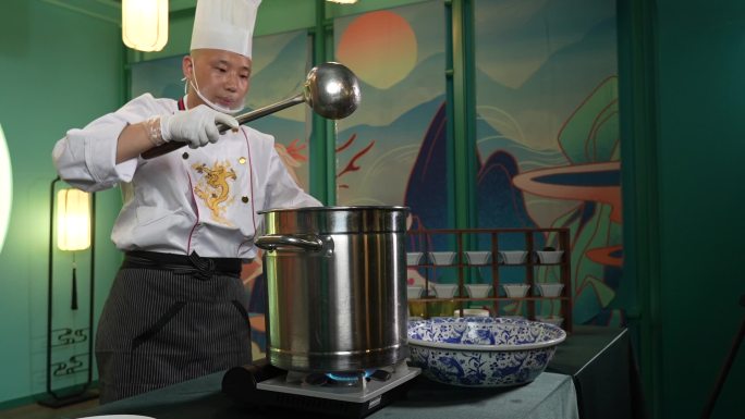 厨师做饭 做菜特写 厨师 江苏无锡美食