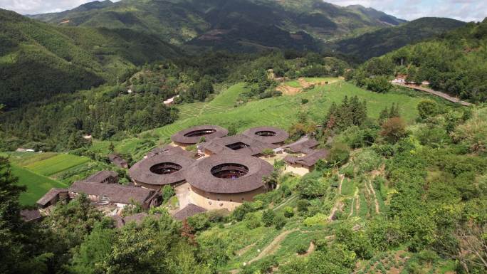 福建土楼南靖田螺坑四菜一汤土楼航拍