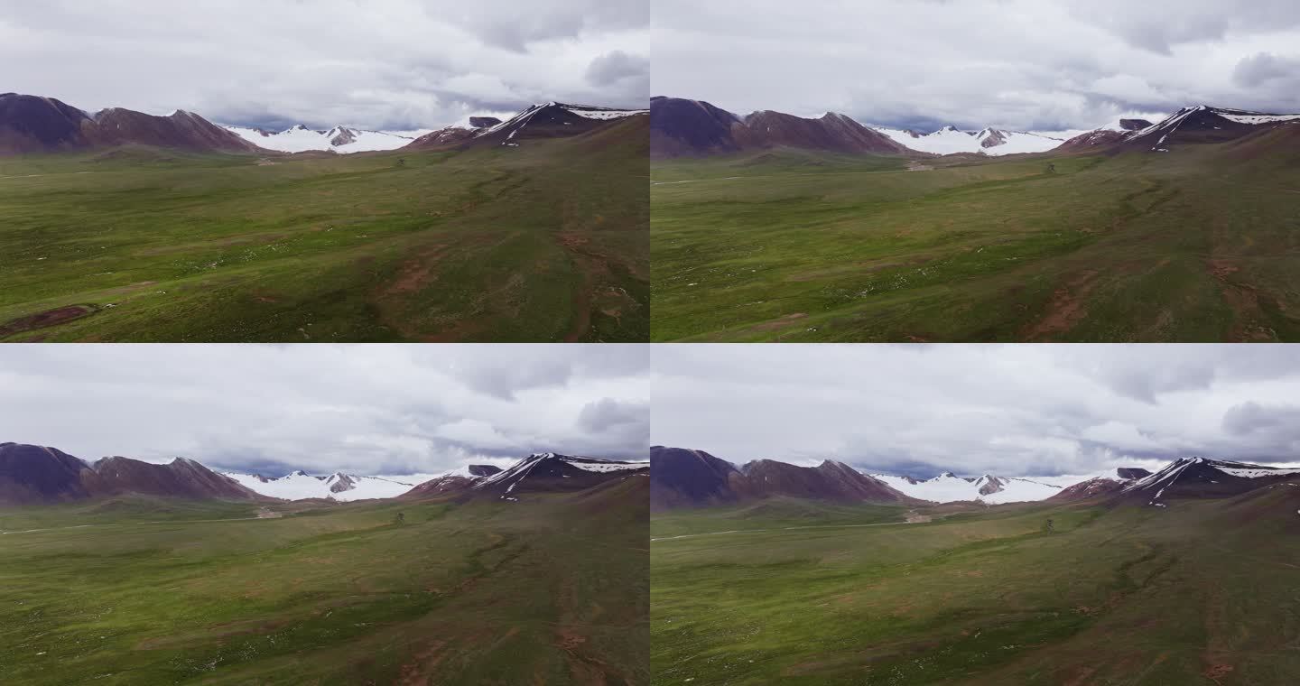 青藏高原唐古拉山雪山风光航拍