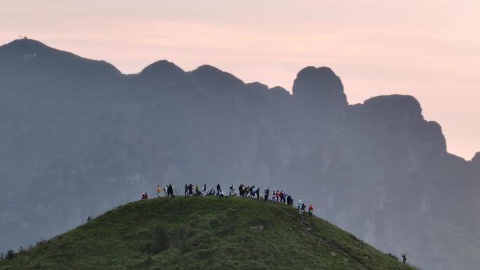 广西金秀大瑶山平兰顶徒步航拍8