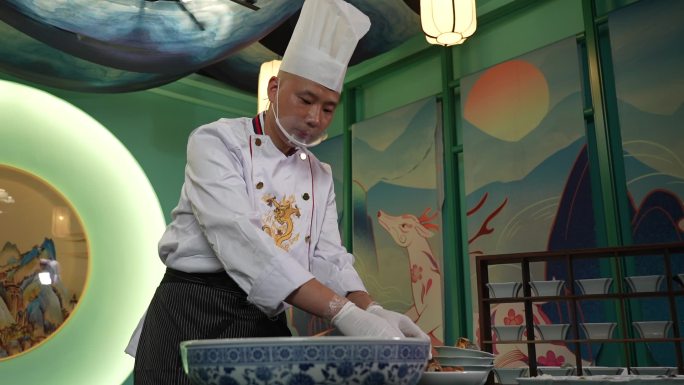 厨师做饭 做菜特写 厨师 江苏无锡美食