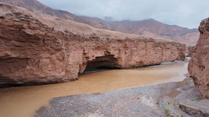 青海昆仑山大峡谷航拍