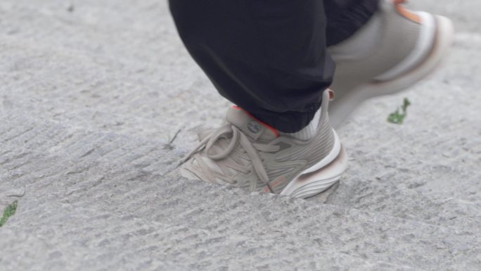 爬山走楼梯走台阶沉重的脚步