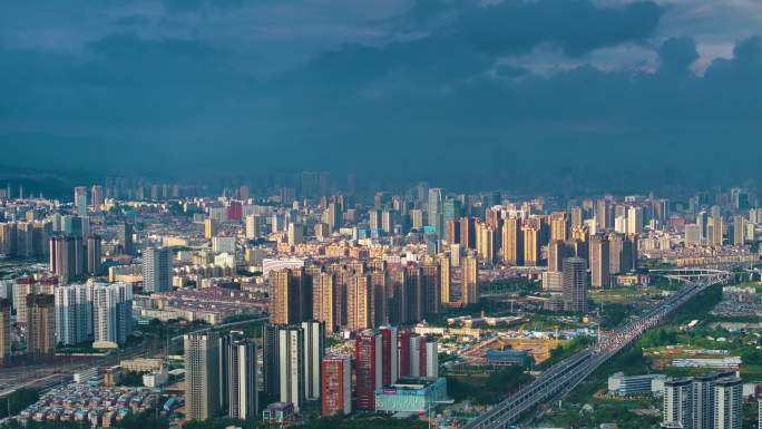 航拍昆明城市大雨