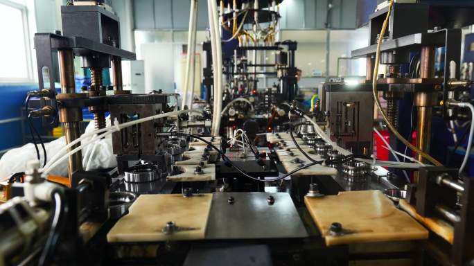轴承精密仪器智能工业科技车间数控生产车间
