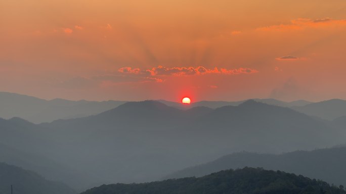 山顶日落