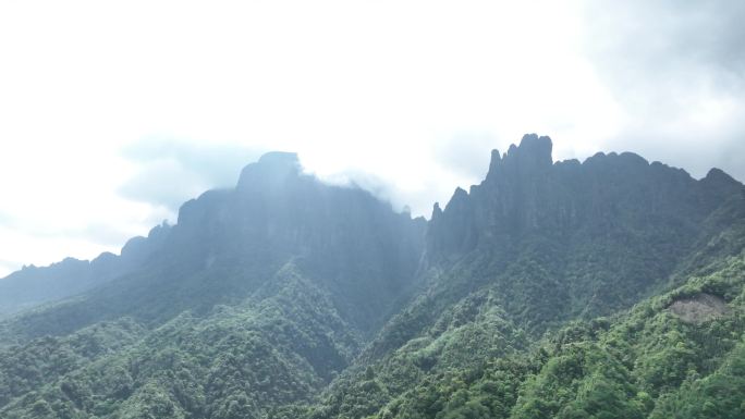 广西金秀圣堂山南门大凳村航拍11