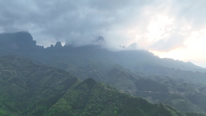 广西金秀圣堂山北门航拍