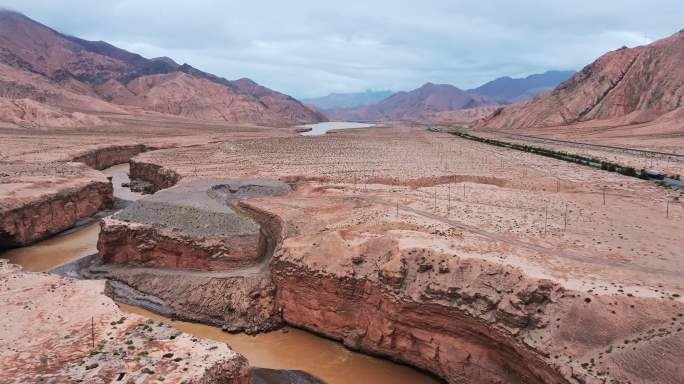 青海昆仑山大峡谷航拍