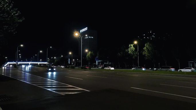 秦皇岛：夜景车流