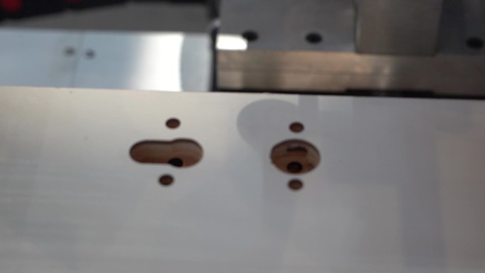 木工机械 锁孔机 全自动锁孔机数控锁孔机