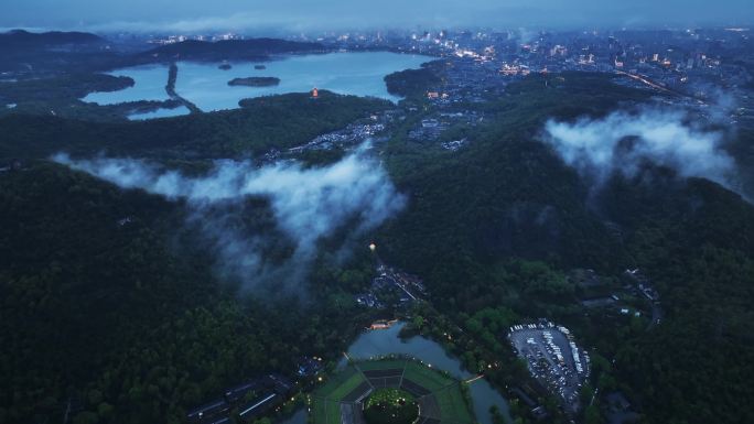 西湖云雾大全景