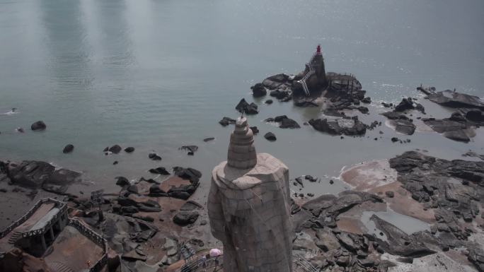 航拍厦门景点鼓浪屿海边郑成功雕像