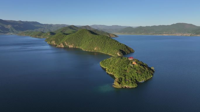 航拍泸沽湖湖风光 高原湖泊泸沽湖