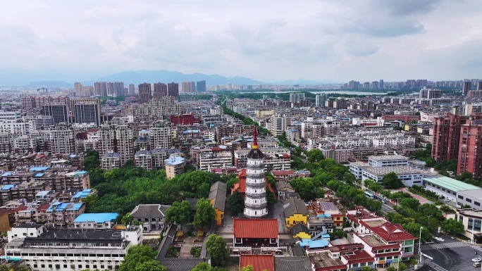 航拍万里长江第一塔安庆迎江寺振风塔