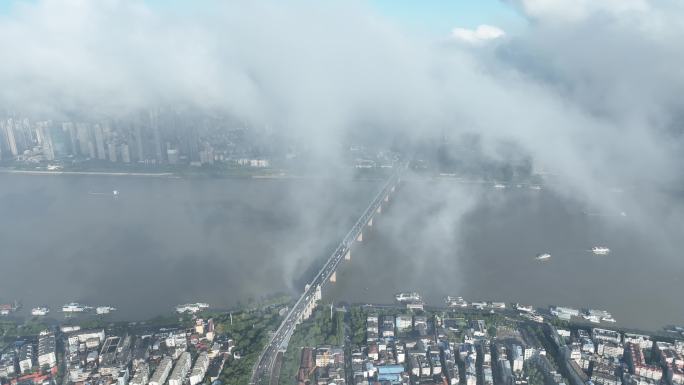 武汉长江大桥俯拍城市风景城市云海云雾缭绕